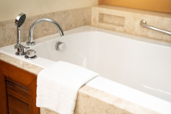 Cost of Tub Faucet Repair in Fond Du Lac