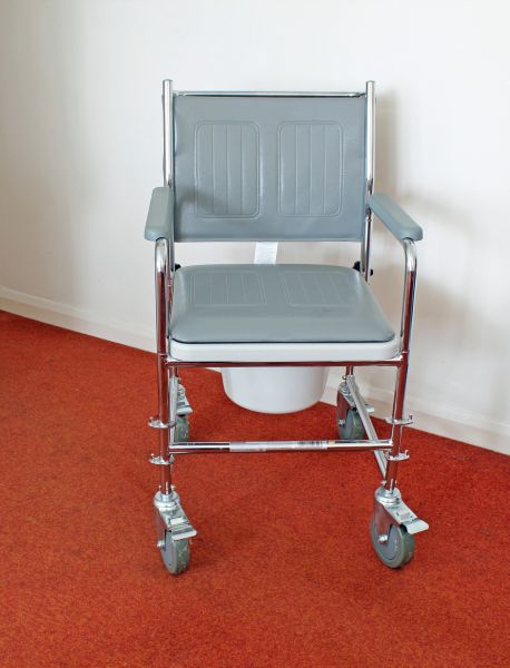 Cost of Commode Replacement in Fond Du Lac